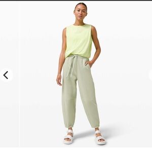 Lululemon Relaxed Fit French Terry jogger 8